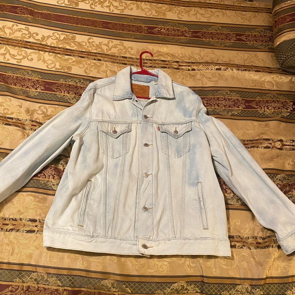 Levi’s Vintage-Fit Trucker Jacket